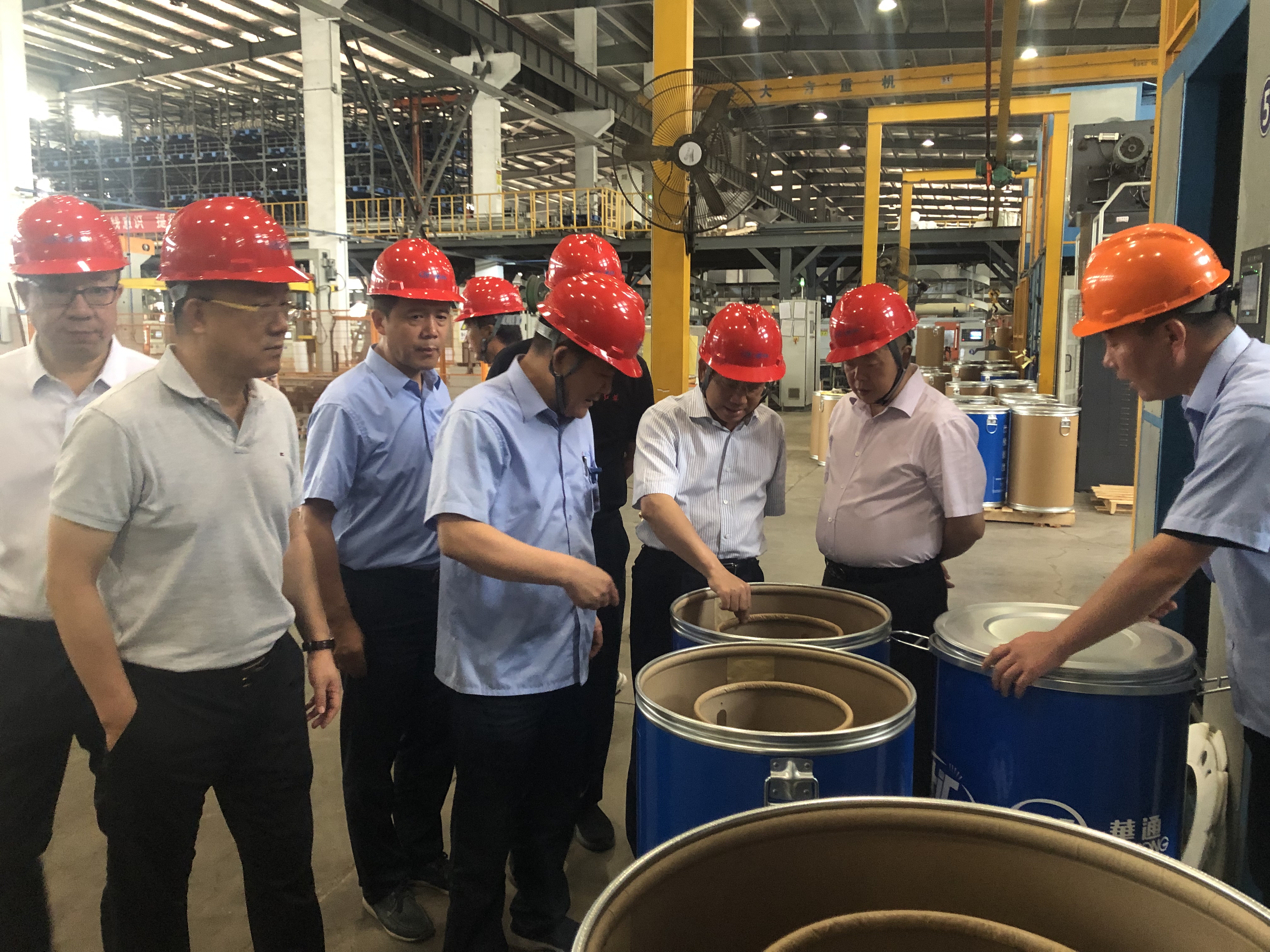 哈焊華通現場考察2.jpg 哈焊華通現場考察2.jpg